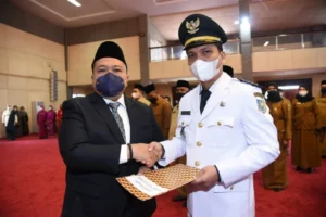 Bupati Sam’ani Lantik 66 Pejabat, Fokus pada Pelayanan dan Ekonomi Masyarakat