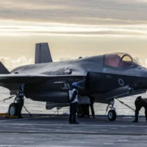 Insiden Tragis: F-35A AS Terpaksa Mundur Setelah 12 Menit Terbang Dekat Hormuz