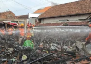 Pabrik Ludes Terbakar, Nasib 1.200 Karyawan PT Dua Putra Pati Belum Jelas