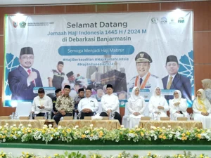 Pemerintah Kabupaten Tanah Bumbu Meriahkan Kedatangan Jamaah Haji Keloter 13 di Banjarmasin