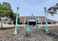 Pengabdian Masyarakat FSRD UNS Perkuat Identitas Visual Cagar Budaya Masjid Agung Surakarta Melalui Desain Media Sosial