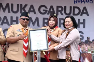 Pramuka Surabaya Raih Tiga Rekor MURI: Menghargai Cinta Melalui Tradisi dan Kehangatan Keluarga