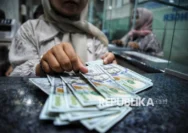 Proyeksi Fluktuasi Rupiah: Dampak Isu AS-Iran Menjadi Sorotan Utama