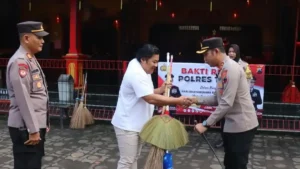 Sambut Hari Bhayangkara Ke-80, Polres Tanah Laut Gelar Anjangsana dan Berikan Tali Asih: Menghargai Jasa Para Purnawirawan