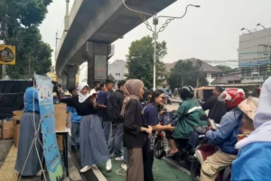 Siswa SMA di Jaksel Meninggal Tertabrak Bus Usai Tersangkut Kabel | KOMPAS SIANG