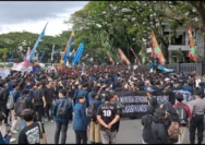 Demo Mahasiswa di Kota Malang, Massa Sempat Saling Dorong: Membaca Fenomena dan Mencari Solusi