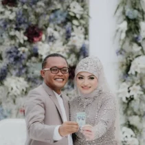 Dinar Candy Muncul Bareng Pria Bule di Pernikahan Nathalie Holscher, Langsung Jadi Sorotan!