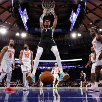 Duel Seru Spurs vs Knicks: Wembanyama Pertimbangkan Pemotongan Gaji untuk Masa Depan Tim