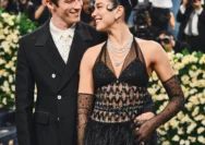 Gaya Memukau Selebriti di Pesta Pernikahan Dua Lipa di Italia