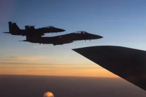 Geger! Drone 'Ubur-Ubur' Iran Tembak Jatuh F-15 AS, Pilot Cerita Detik-Detik Menegangkan