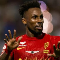 Julián Quiñones: Bintang Muda yang Menarik Perhatian Liga Premier Eropa