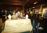 Kapolri Ziarahi Makam Presiden Pertama RI Menjelang Hari Bhayangkara ke-80