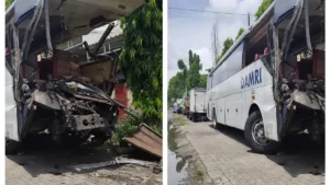 Kecelakaan Maut: Bus Pariwisata Tabrak Pemotor dan Truk di Akses Suramadu, 2 Orang Tewas