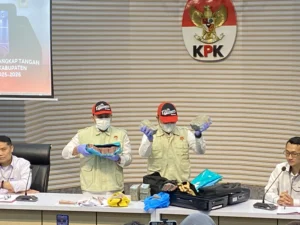 KPK Sita Uang Terkait Bupati Kuansing, Amplop Ditolak Menhut Menjadi Sorotan