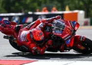 Marc Marquez Tumbang di FP1 MotoGP, Bezzecchi Tercepat, Bagnaia Tempel Ketat di Assen