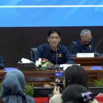 Mari Elka Wanti-wanti Pelemahan Rupiah: Ancaman yang Lebih Dalam dari Negara Tetangga