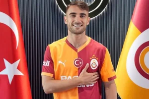 Momen Spesial di Dukung Galatasaray: Yunus Akgün Hadir di Düğün Fenerbahçeli İsmail Yüksek