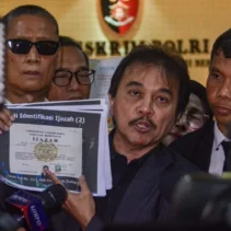 Polemik Ijazah Jokowi Memanas: Roy Suryo dan Eks Kuasa Hukum Pecah Kongsi?