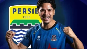 Ragnar Oratmangoen Resmi Bergabung dengan Persib Bandung, Siap Perkuat Lini Serang!