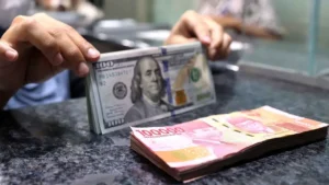 Rupiah Dekati 18.000 per Dolar AS, Pasar Tunggu Risalah The Fed