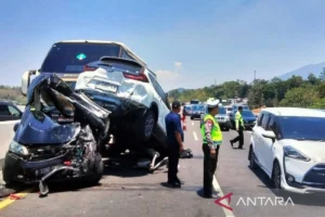 Tragedi di Suramadu: Kecelakaan Beruntun 5 Kendaraan Mengguncang Semarang