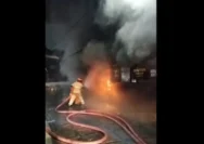 Tragis, Balita 4 Tahun Tewas Terjebak Kebakaran di Surabaya, Kakaknya Lompat dari Jendela