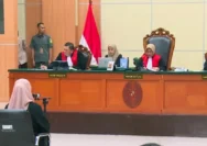Dokter Tifa Tertawakan Rencana Kehadiran Jokowi di Sidang Ijazah Palsu