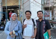 Jurnalis Tolak Damai dan Serahkan Bukti Baru dalam Kasus Kekerasan Polisi di Surabaya