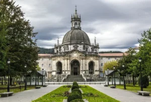 Keajaiban Arsitektur Barok: Menelusuri Basilika St. Ignatius Loyola di Spanyol
