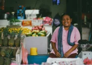 Kisah Penjual Buah di Lampung yang Hampir Rugi Setelah Dapur MBG Batalkan 14 Peti Pisang, Diselamatkan Warga Threads