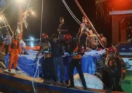 KMP Mutiara Sentosa 2 Diduga Karam: Basarnas Ungkap Detik-Detik Hilang dari Permukaan Laut