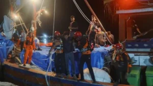 KMP Mutiara Sentosa 2 Diduga Karam: Basarnas Ungkap Detik-Detik Hilang dari Permukaan Laut