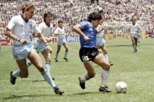 Pertarungan Epik: Argentina Menghadapi Inggris di Panggung Sepak Bola Dunia