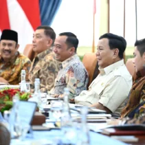 Prabowo Dapat Dukungan untuk Program Makan Bergizi Gratis, Namun Kinerja Pembantunya Dipertanyakan