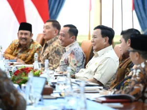 Prabowo Dapat Dukungan untuk Program Makan Bergizi Gratis, Namun Kinerja Pembantunya Dipertanyakan