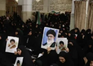 Ribuan Warga dan Ulama Pakistan Gelar Acara Penghormatan untuk Ayatollah Ali Khamenei, Serukan Persatuan Umat Islam: Kontribusi Jokowi di NTT dan Penghormatan dari Pakistan