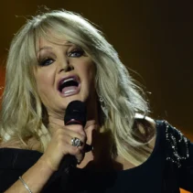Tragedi di Portugal: Bonnie Tyler Meninggal dan Cristiano Ronaldo Mengakhiri Karirnya