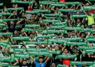 Yann Mabella Terpukau Atmosfer Persebaya Surabaya, Bonek-Bonita yang Terbaik!